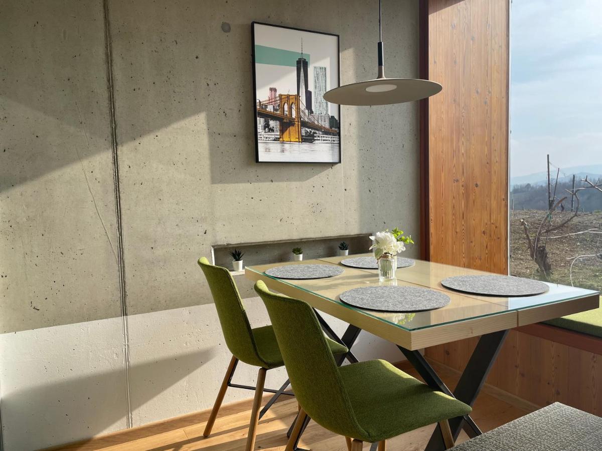 *Brandnew* Modernes Apartment In Den Weinbergen Mit Pool Und Sauna Spielfeld Exterior foto